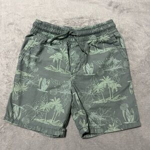 Boys Oshkosh Green Palm tree/Flower/Surf print shorts with pockets (5)